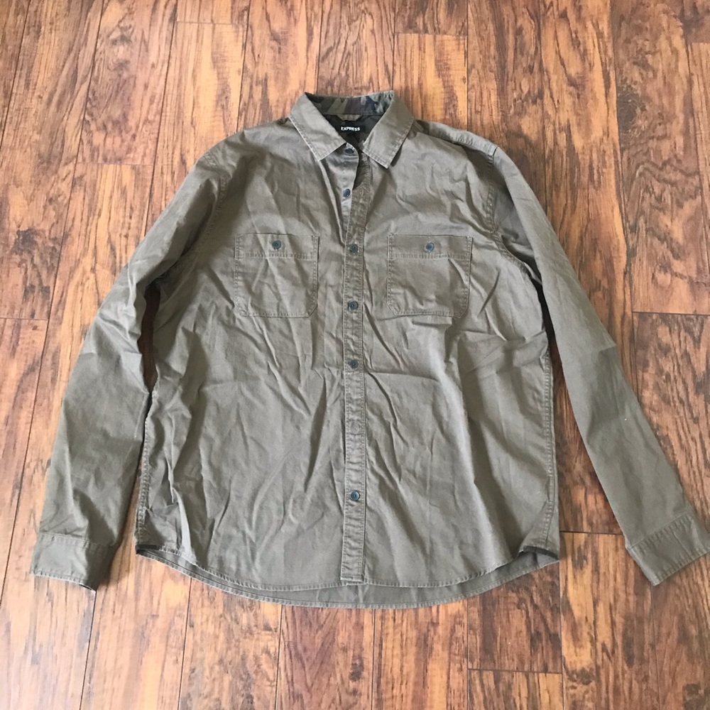 NEW men’s button down